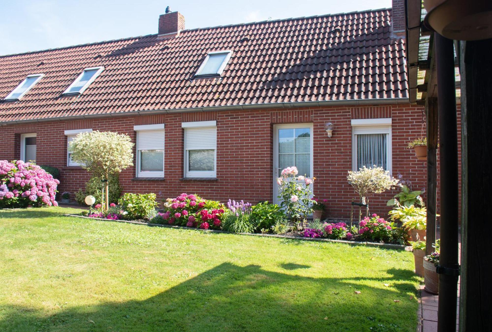 Ferienwohnung Schmidt Krummhörn Exteriör bild